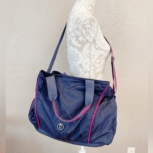 Ivivva Girls Large duffle Bag Travel Bag Gray and Pink three compartments